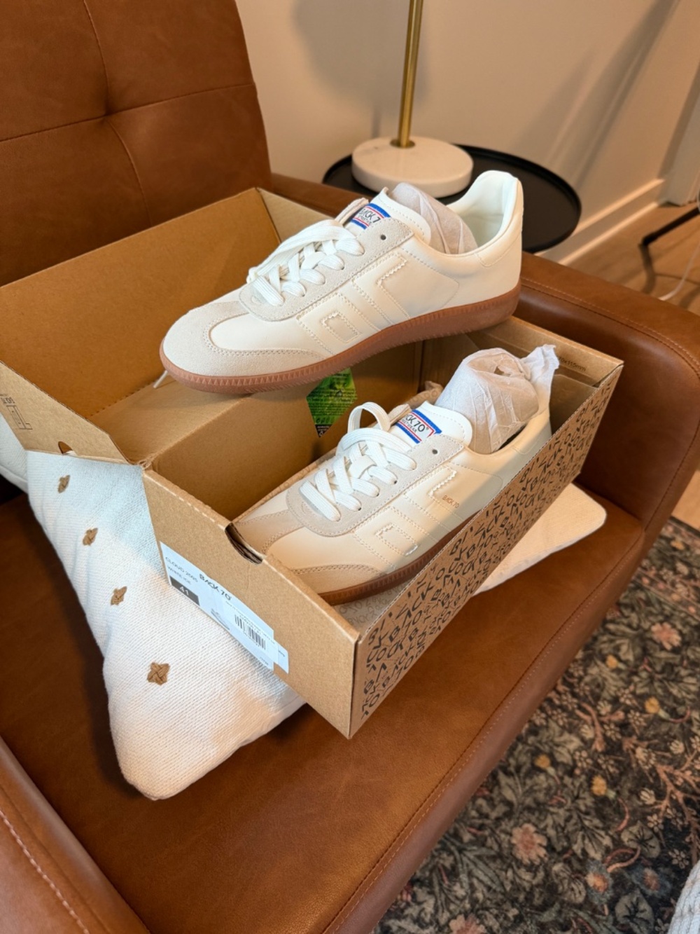 New in box! Womens back70 cloud leather sneakers 41/9.5 white ice - Picture 6 of 12